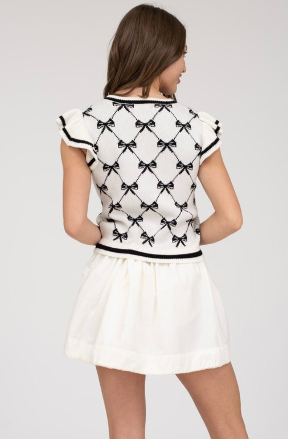 Graphic Bow Ruffle Sleeve Top