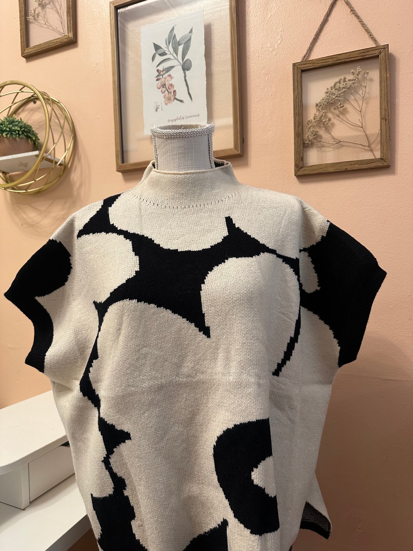 Short Sleeve Floral Sweater