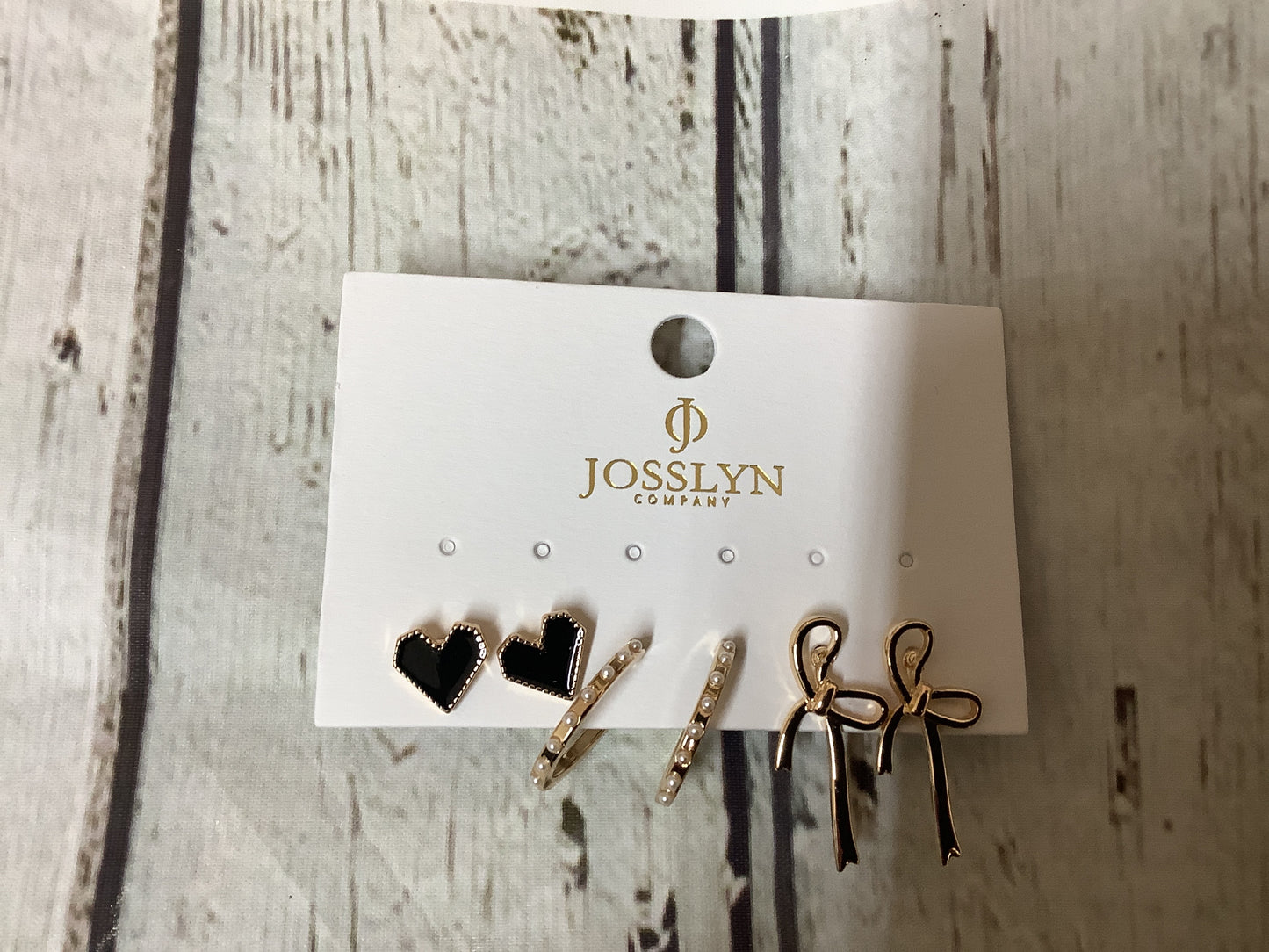 Trio Bow Hoop Heart