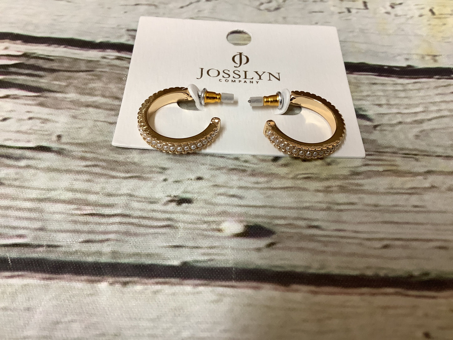 Pearl studded Hoop